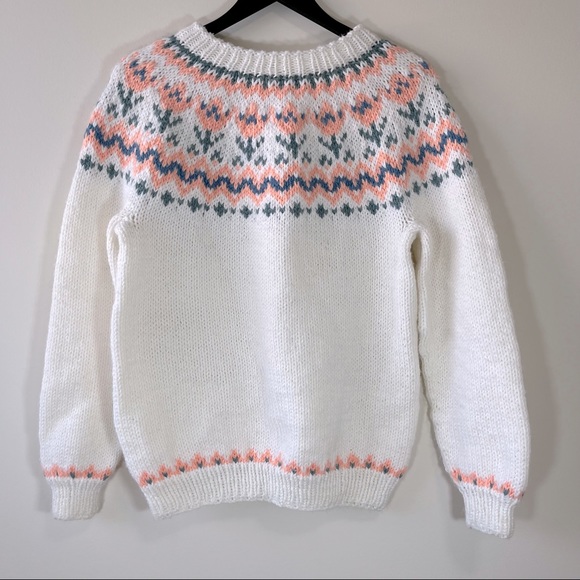 ⭐️SOLD ⭐️Vintage Handmade Fair Isle Knit Wool Sweater - Picture 2 of 5